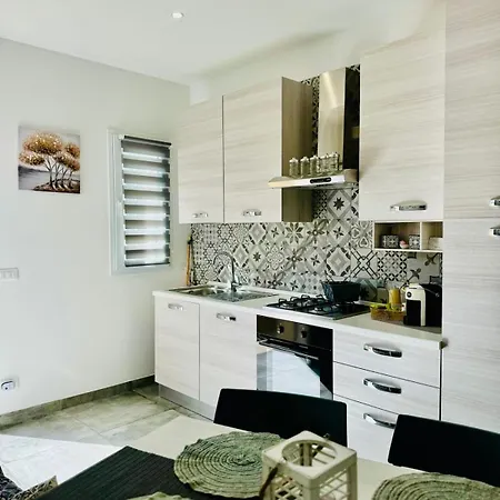 Casa Gavedi At 150 Meters About From The Avola